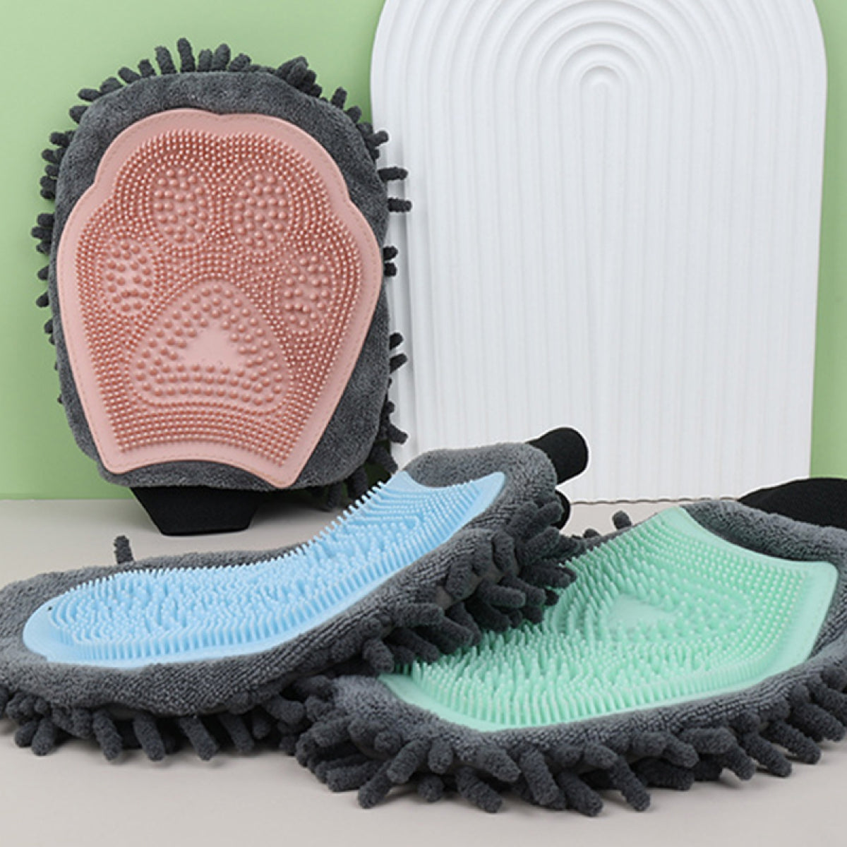 Deshedding Grooming Glove bristles